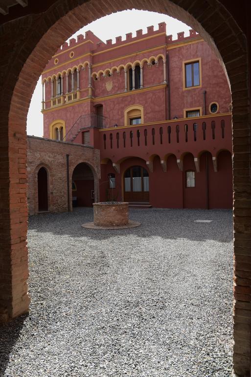 Il Castello Di San Ruffino Hotel Lari Екстериор снимка