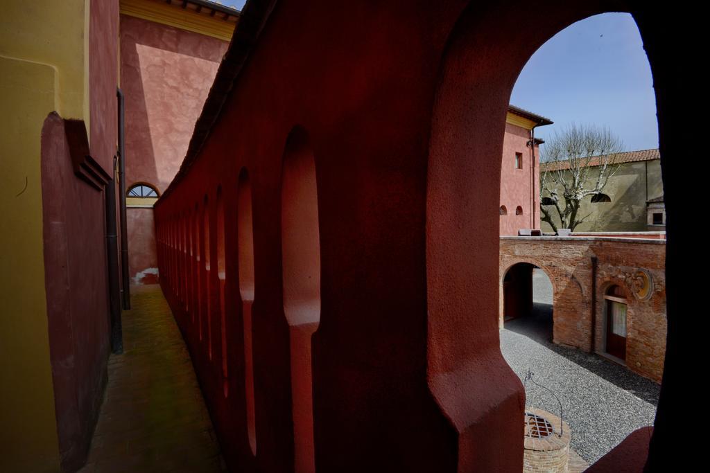 Il Castello Di San Ruffino Hotel Lari Екстериор снимка